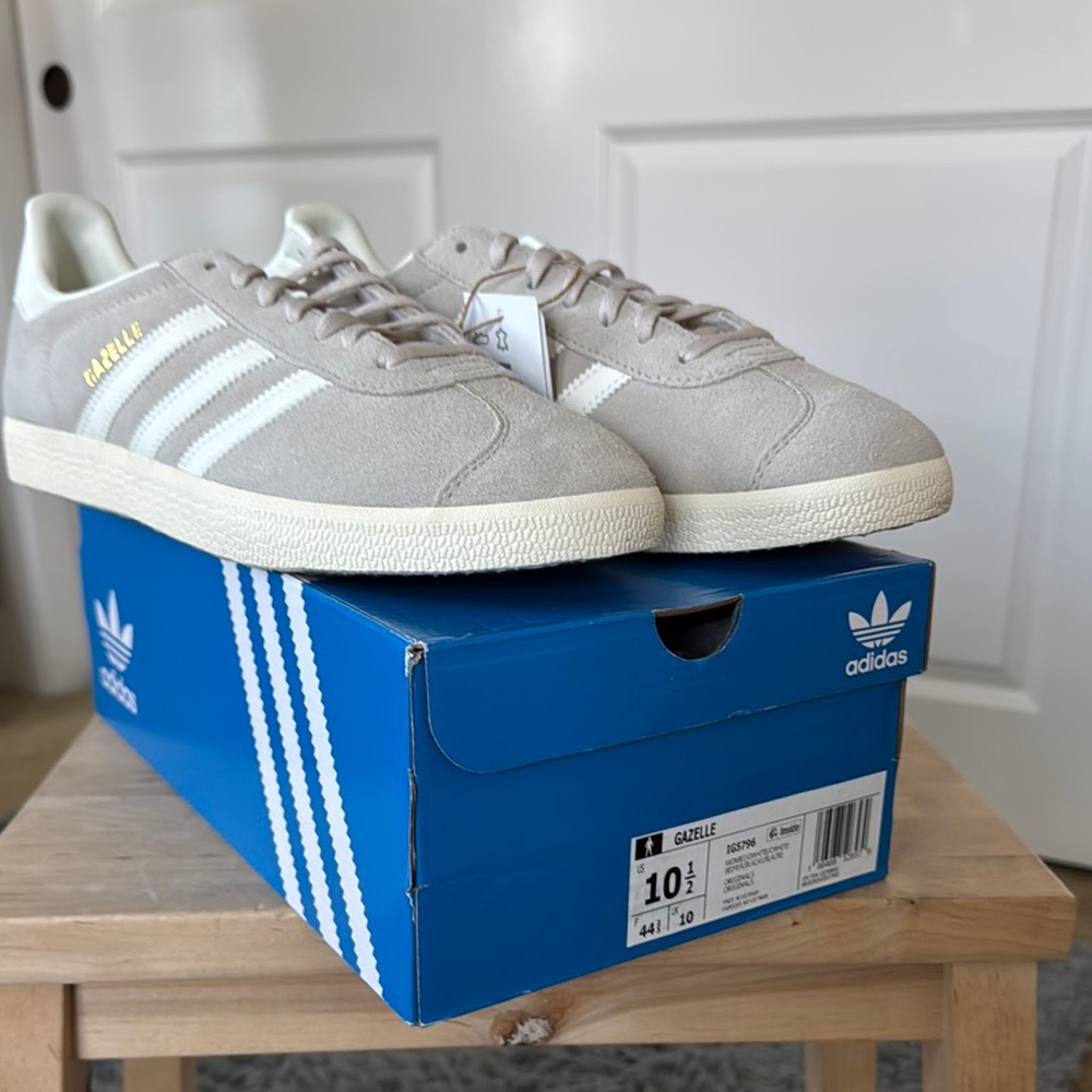 Adidas Gazelle Beige/white Men’s Sneakers NWT